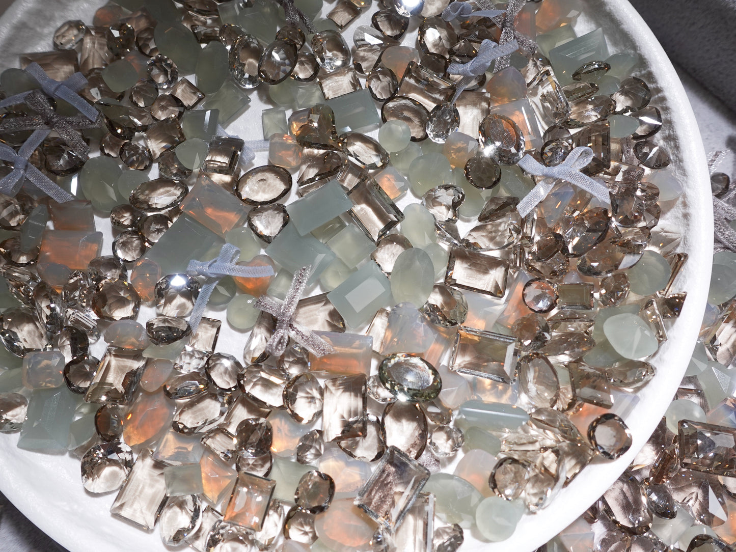 The Grey Mixed Pointed Back Crystal Glass Rhinestones for Nails Arts and DIY