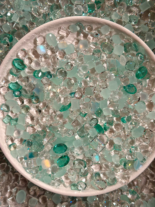 Mint Snow Mixed Pointed Back Crystal Glass Rhinestones for Nails Arts and DIY