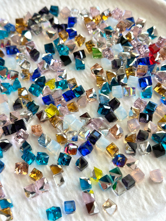 Colorful Cube Mixed Crystal Glass Rhinestones for Nails Arts and DIY