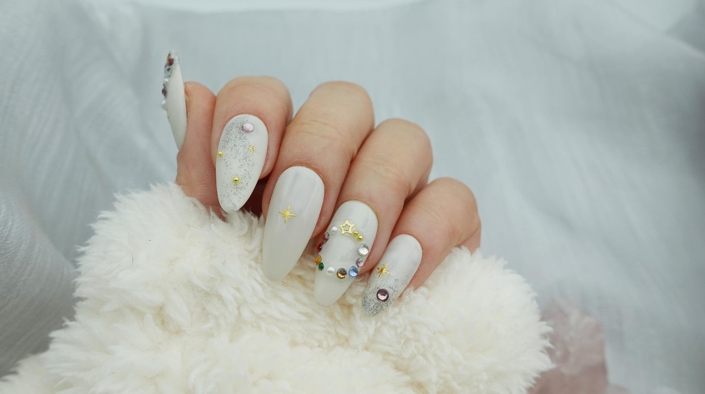 Holiday press on nails | BetterBae